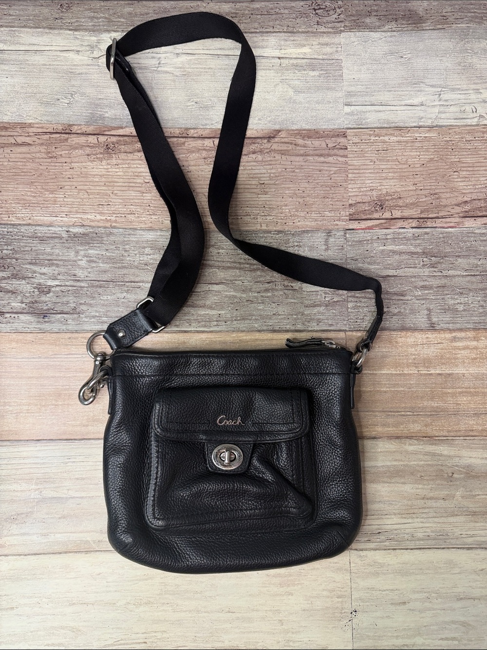 Vintage Coach Penelope Black Pebbled Leather Turn-Lock Crossbody